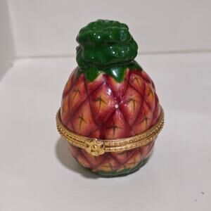 Vintage Pineapple Shaped Ceramic Trinket Jewelry‎ Box 3"